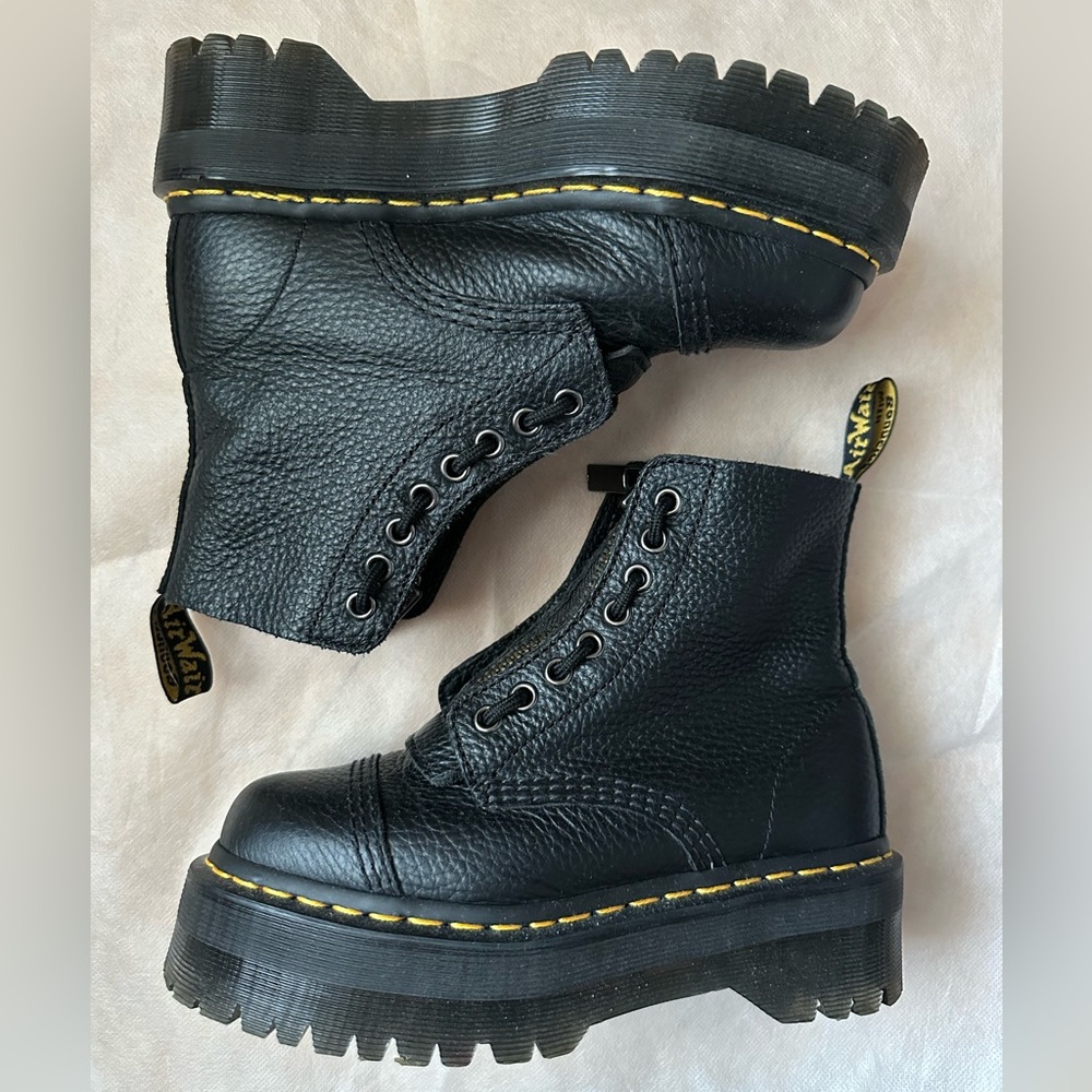 Dr. Martens Sinclair Leather Boots
